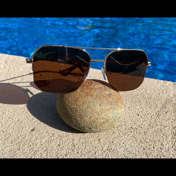 Raen Optics Munroe Gold Jaguar Sunglasses - Picture 12 of 12